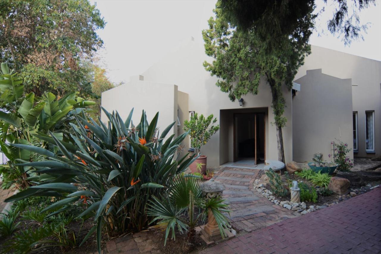 Pta East Guest House Pretoria-Noord Eksteriør bilde