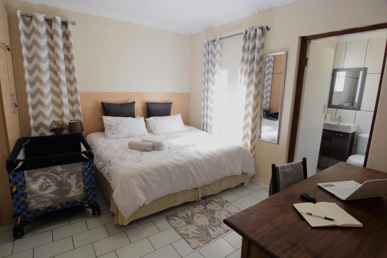 Pta East Guest House Pretoria-Noord Eksteriør bilde