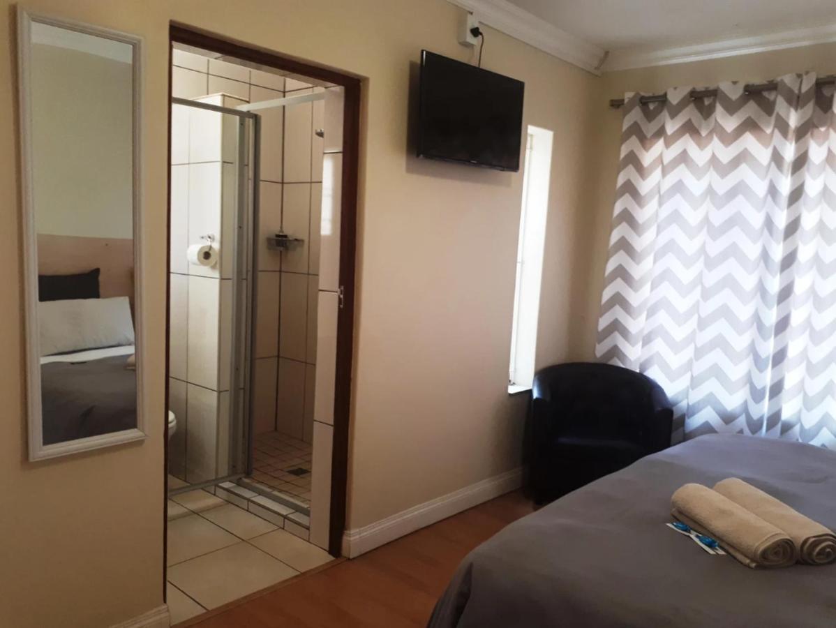 Pta East Guest House Pretoria-Noord Eksteriør bilde